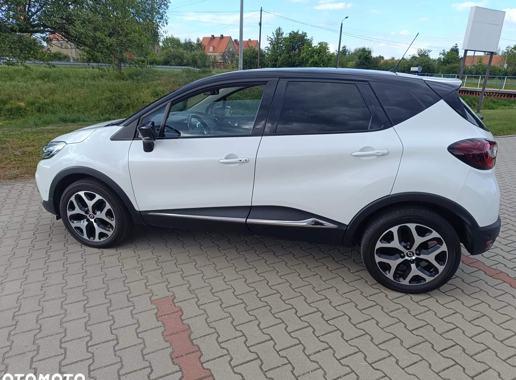 Renault Captur cena 58900 przebieg: 53000, rok produkcji 2020 z Paczków małe 704